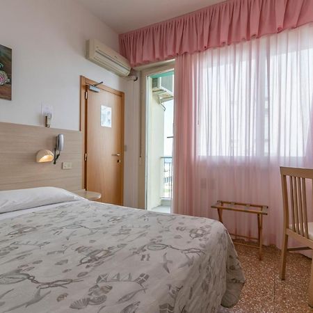 Hotel Silver Milano Marittima Exterior photo