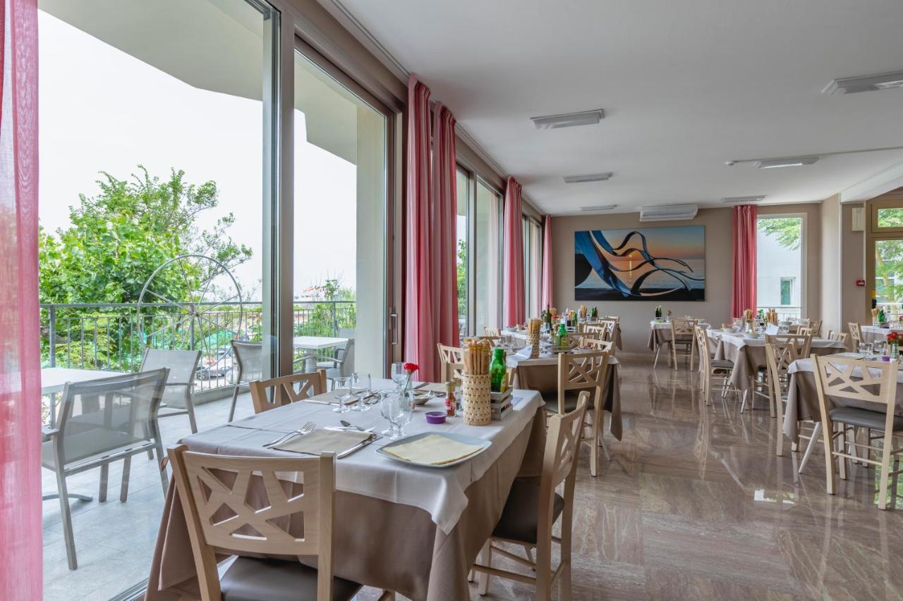 Hotel Silver Milano Marittima Exterior photo