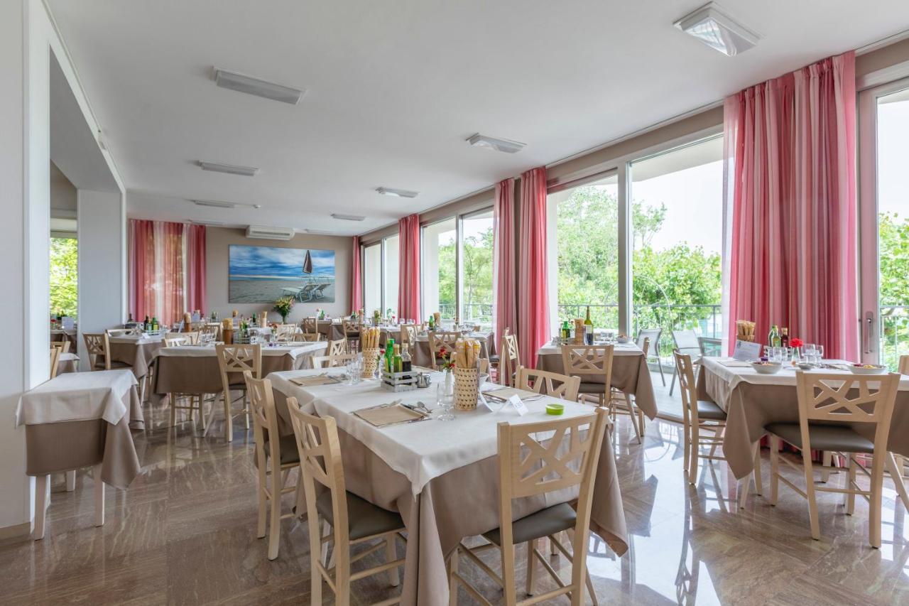 Hotel Silver Milano Marittima Exterior photo