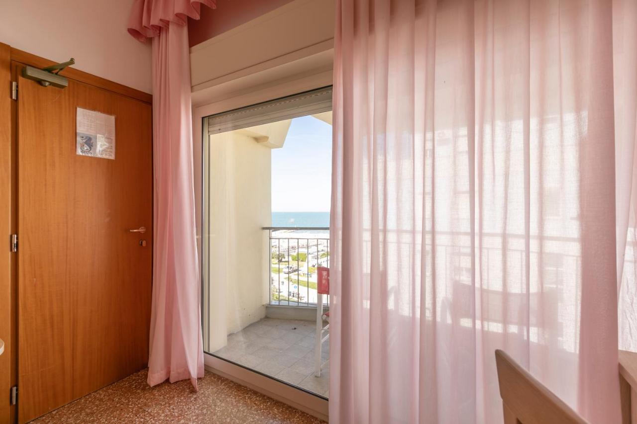 Hotel Silver Milano Marittima Exterior photo