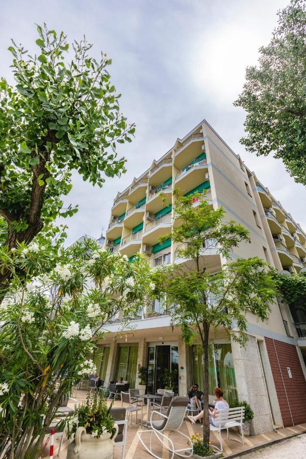 Hotel Silver Milano Marittima Exterior photo