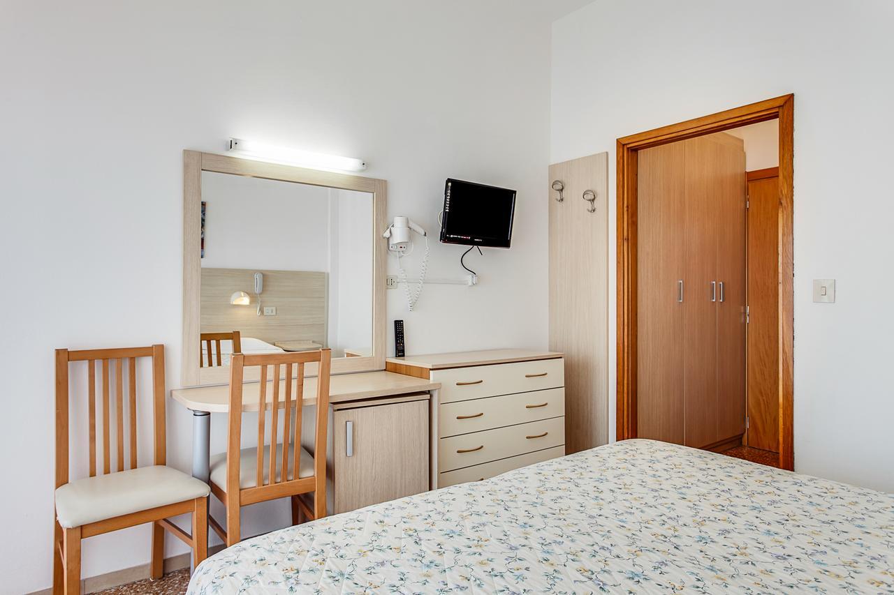 Hotel Silver Milano Marittima Exterior photo