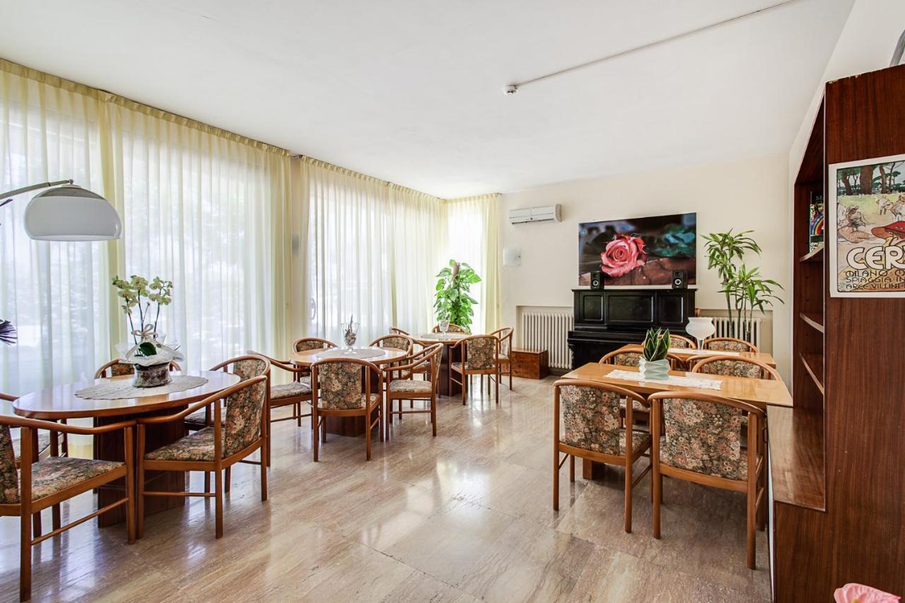 Hotel Silver Milano Marittima Exterior photo